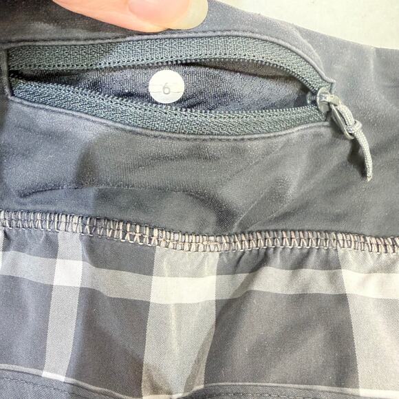 Lululemon Run Speed Shorts Foxy Plaid Gray Shades Lined Built in Briefs Size 6 - Picture 6 of 6